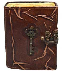 Key aged looking paper leather w/ latch